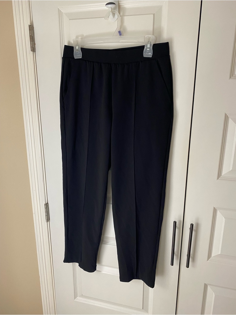 LOFT Black Pull-On Tapered Dress Pants